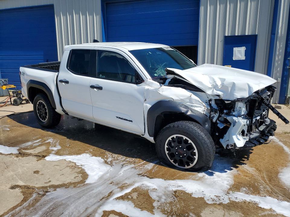60215806 :رقم المزاد ، 3TMLB5JN0SM134473 vin ، 2025 Toyota Tacoma مزاد بيع