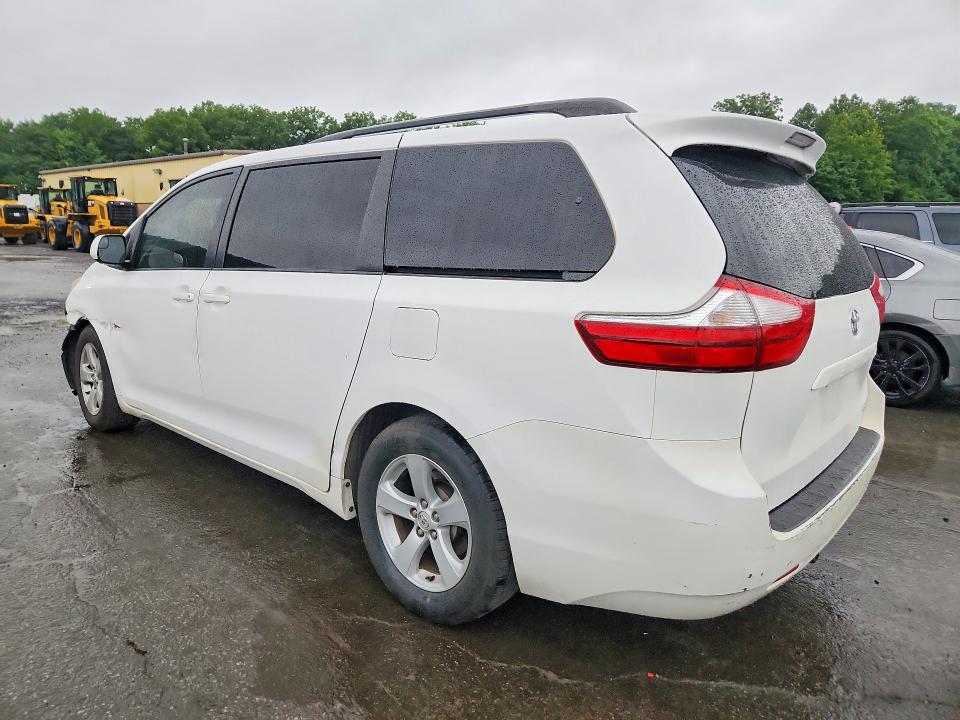 2015 Toyota Sienna მანქანა იყიდება აუქციონზე, vin: 5TDKK3DC4FS571943, აუქციონის ნომერი: 61899216