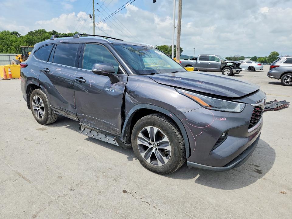2021 Toyota Highlander მანქანა იყიდება აუქციონზე, vin: 5TDGBRCH5MS033643, აუქციონის ნომერი: 61610866
