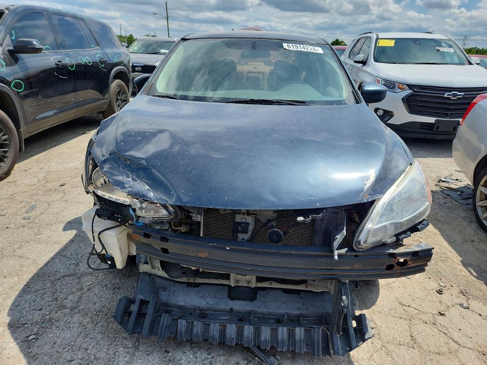 2014 Nissan Sentra მანქანა იყიდება აუქციონზე, vin: 3N1AB7AP4EY261182, აუქციონის ნომერი: 61914226