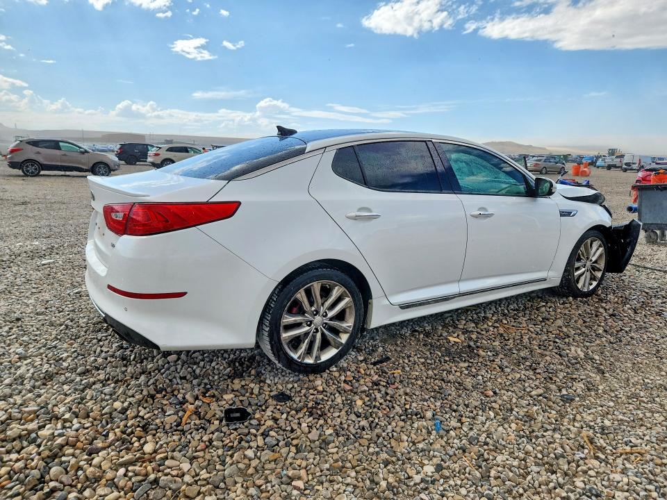 2015 Kia Optima მანქანა იყიდება აუქციონზე, vin: 5XXGR4A66FG445865, აუქციონის ნომერი: 62690586