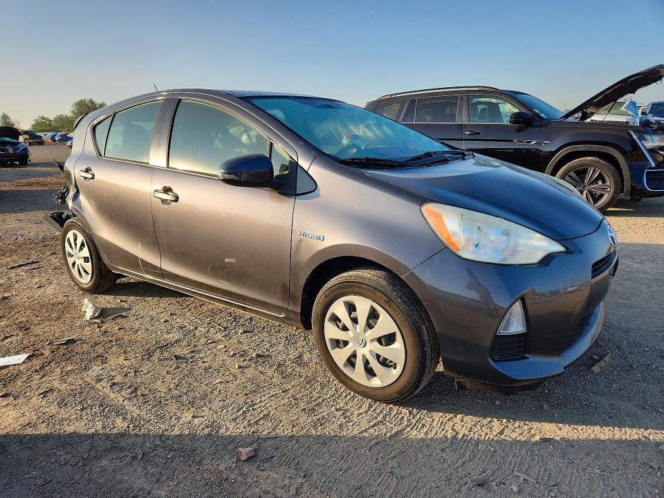 Продажа на аукционе авто 2013 Toyota Prius C, vin: JTDKDTB34D1055766, номер лота: 62209846