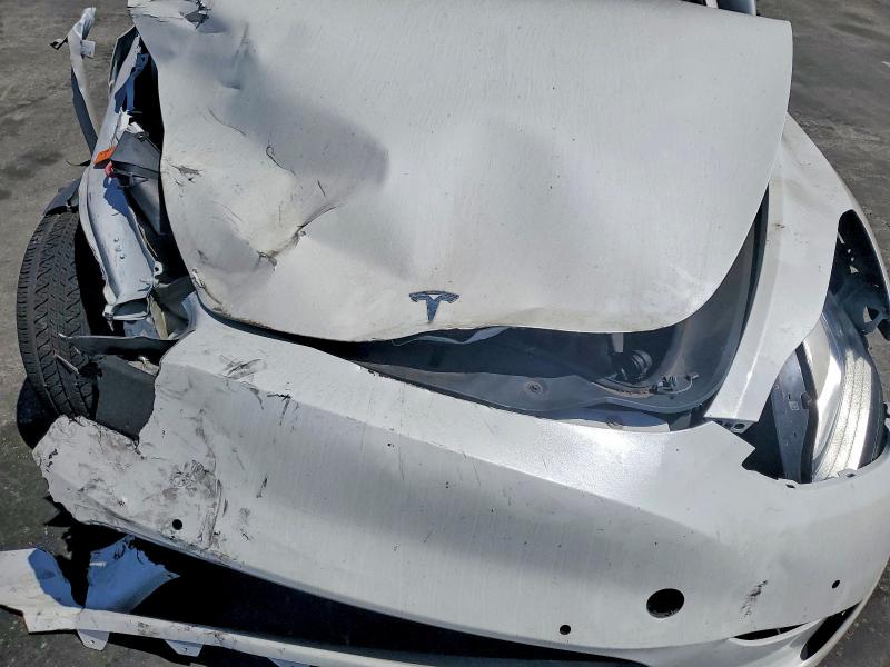 46409376 :رقم المزاد ، 7SAYGDEE8NF341166 vin ، 2022 Tesla Model Y مزاد بيع