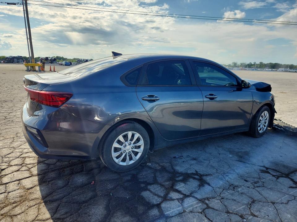 61403766 :رقم المزاد ، 3KPF24AD3ME377254 vin ، 2021 Kia Forte مزاد بيع