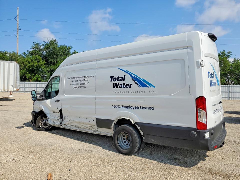 61283636 :رقم المزاد ، 1FTBF4U89RKA03883 vin ، 2024 Ford Transit مزاد بيع