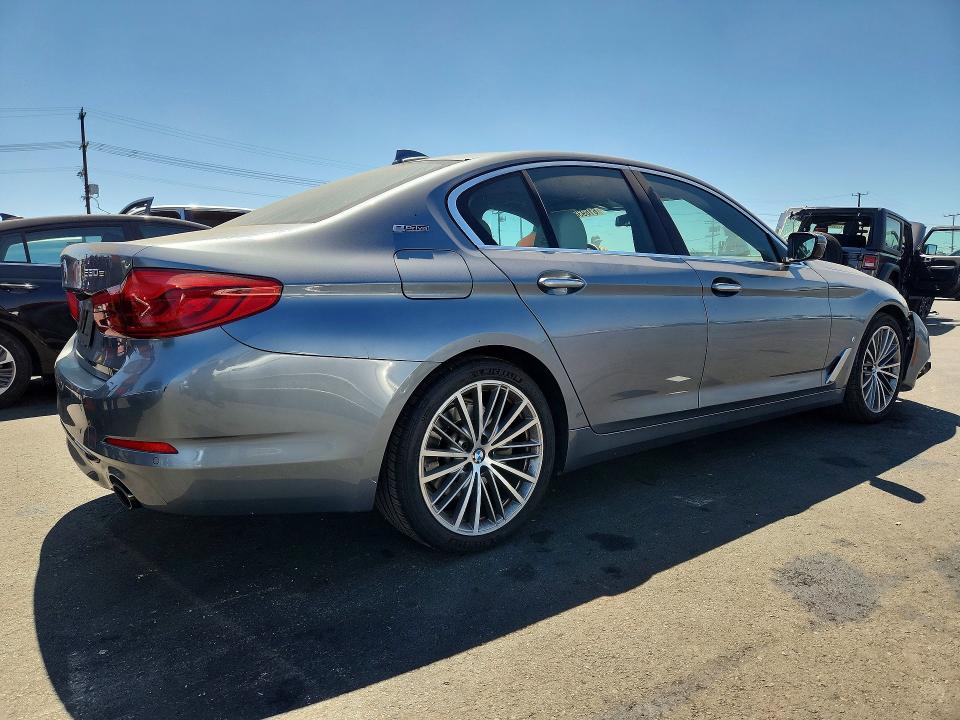Aukcja sprzedaży 2018 Bmw 530e, vin: WBAJA9C57JG622906, numer aukcji: 61693886