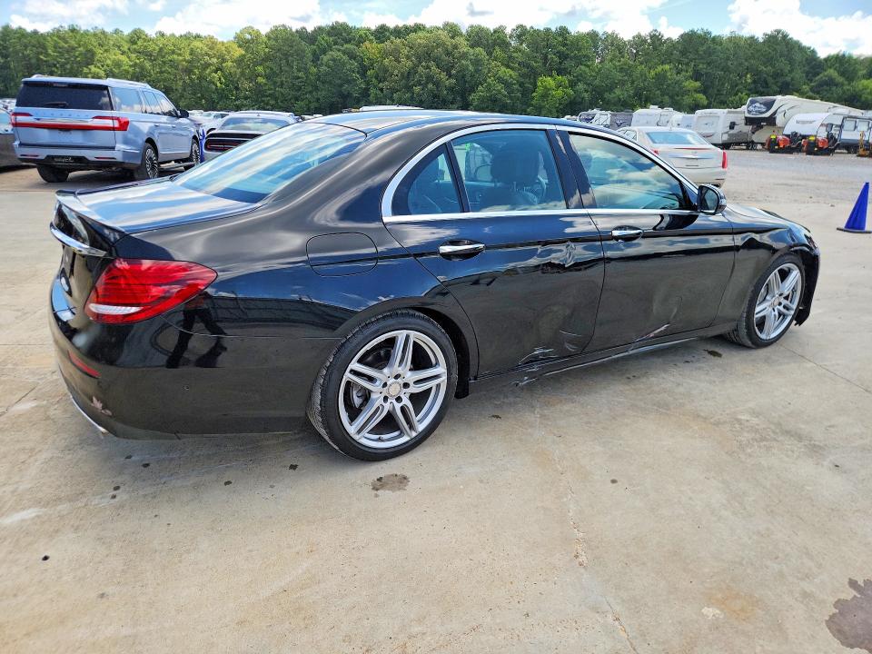 60411936 :رقم المزاد ، WDDZF4JB9HA069276 vin ، 2017 Mercedes-benz E مزاد بيع