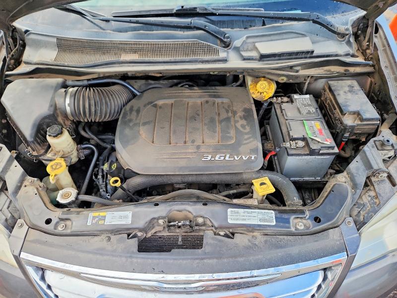 62103036 :رقم المزاد ، 2C4RC1BG9FR661927 vin ، 2015 Chrysler Town & Country مزاد بيع