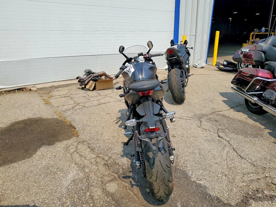 60260026 :رقم المزاد ، SMTL23UF3STBU7975 vin ، 2025 Triumph Motorcycle Daytona مزاد بيع