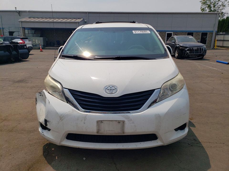 Aukcja sprzedaży 2013 Toyota Sienna, vin: 5TDKK3DC6DS300962, numer aukcji: 61170686