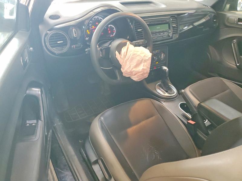 2015 Volkswagen Beetle მანქანა იყიდება აუქციონზე, vin: 3VWF17AT9FM629445, აუქციონის ნომერი: 59324136