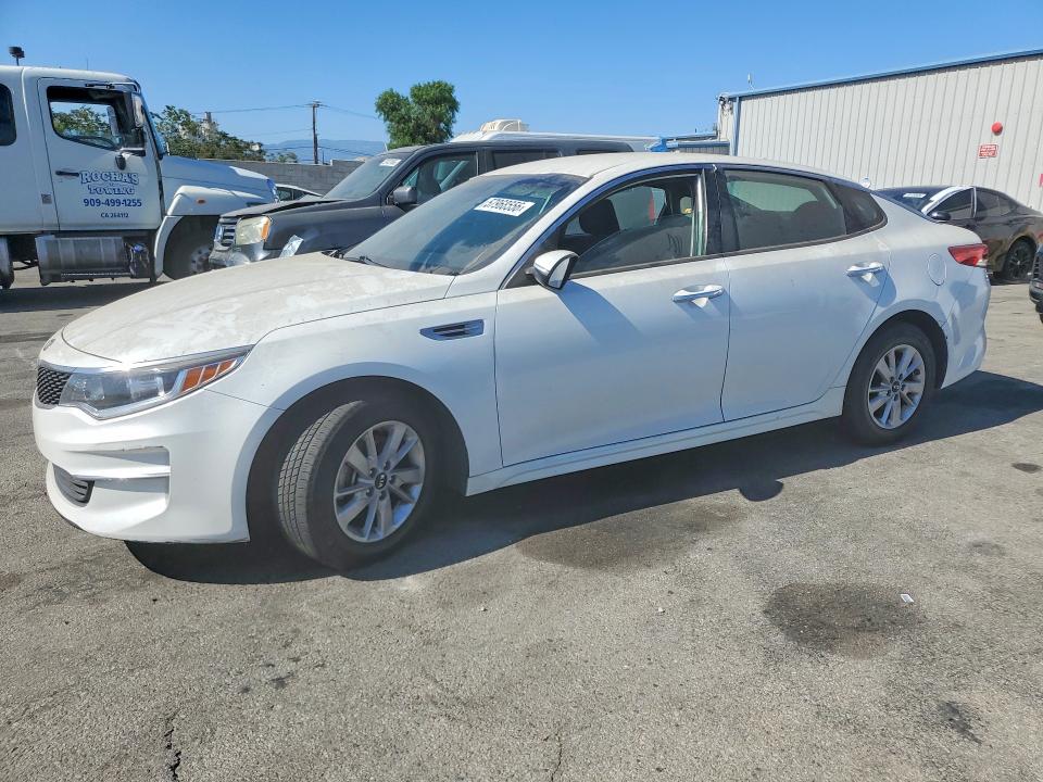 2016 Kia Optima მანქანა იყიდება აუქციონზე, vin: KNAGT4L32G5073805, აუქციონის ნომერი: 57968556