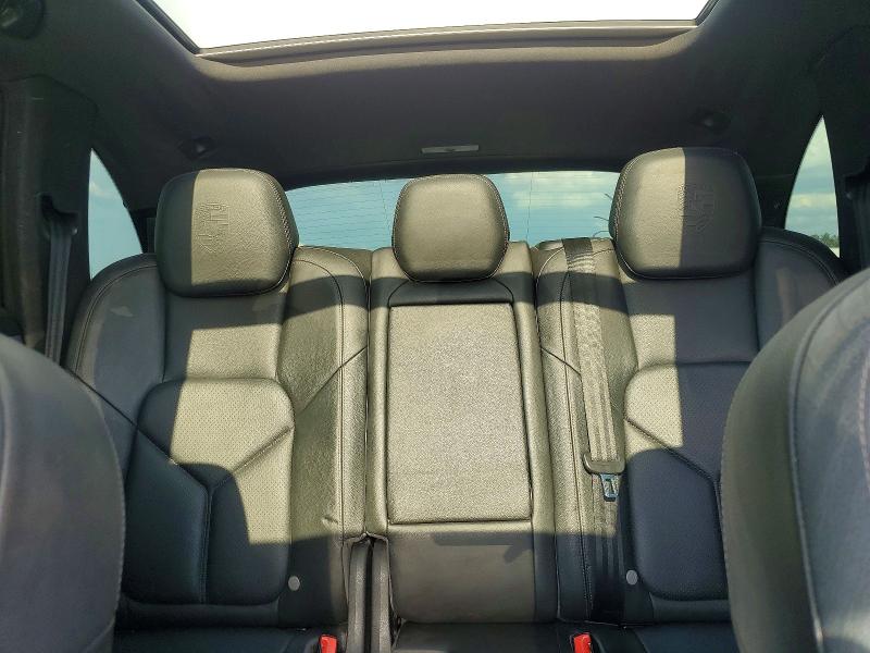 60430366 :رقم المزاد ، WP1AA2A25ELA97424 vin ، 2014 Porsche Cayenne مزاد بيع