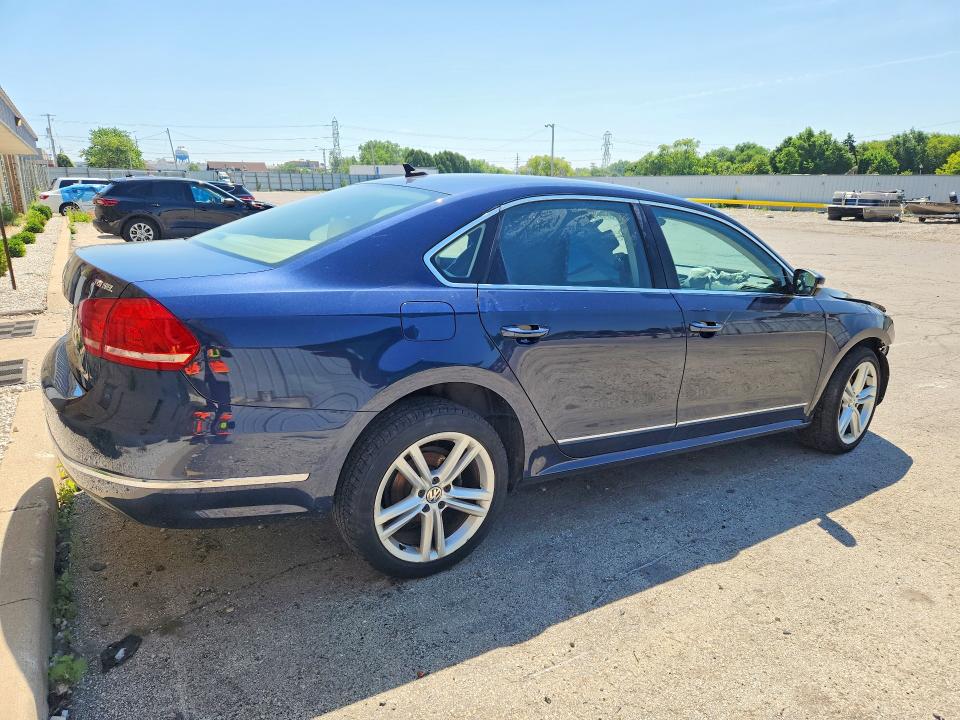 57499626 :رقم المزاد ، 1VWCN7A31DC068065 vin ، 2013 Volkswagen Passat مزاد بيع