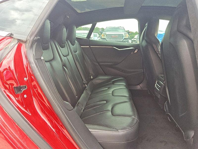 56339466 :رقم المزاد ، 5YJSA1E26GF160840 vin ، 2016 Tesla Model S مزاد بيع
