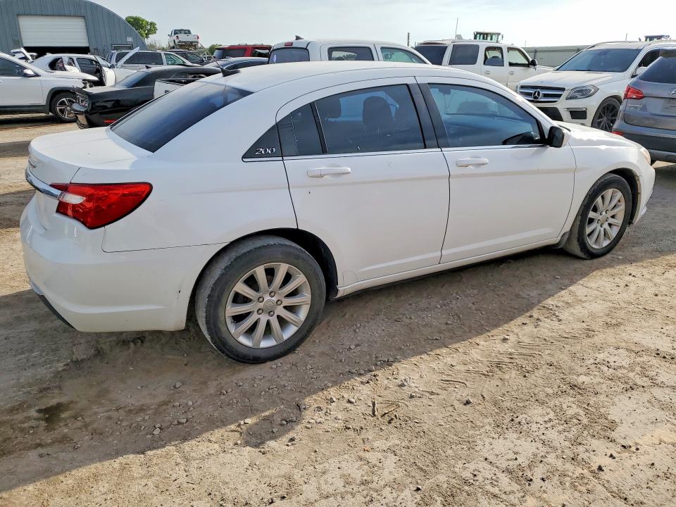 2013 Chrysler 200 მანქანა იყიდება აუქციონზე, vin: 1C3CCBBG2DN743654, აუქციონის ნომერი: 54814386