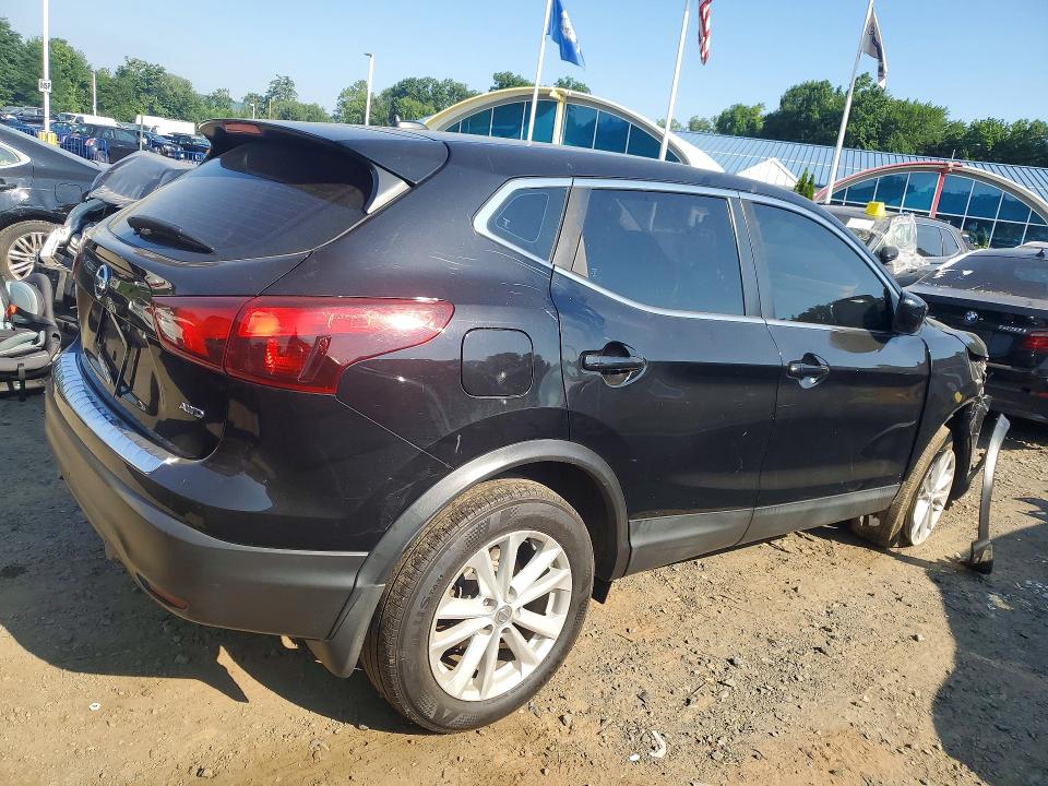 2017 Nissan Rogue Sport მანქანა იყიდება აუქციონზე, vin: JN1BJ1CR2HW124482, აუქციონის ნომერი: 60492376
