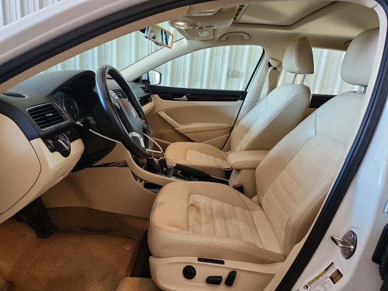 60641116 :رقم المزاد ، 1VWCT7A35FC037815 vin ، 2015 Volkswagen Passat مزاد بيع