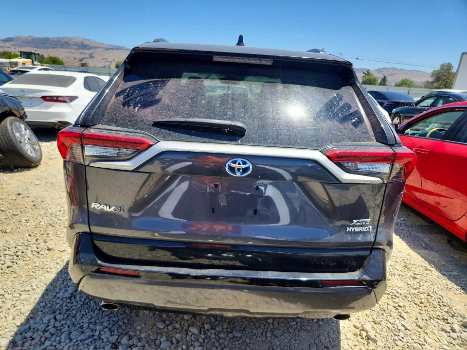 61391886 :رقم المزاد ، 4T3E6RFV6MU056098 vin ، 2021 Toyota Rav4 مزاد بيع