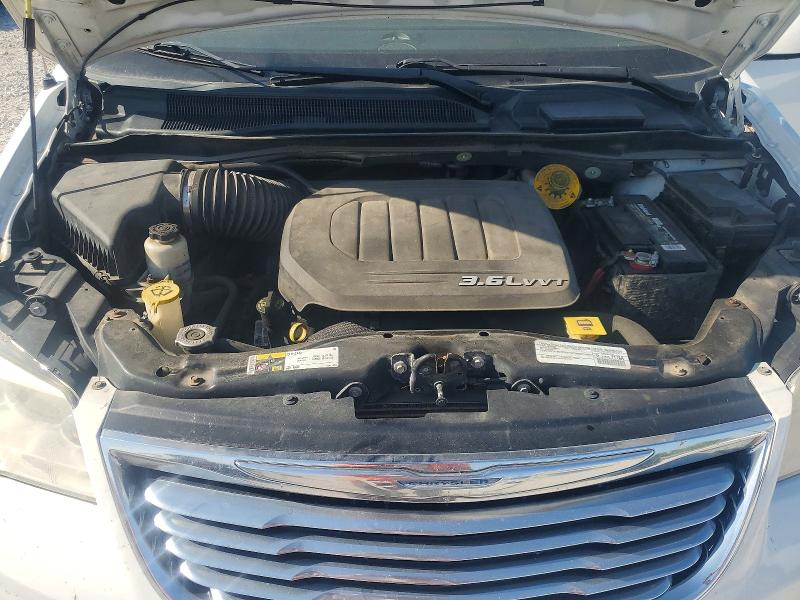59260676 :رقم المزاد ، 2C4RC1CG4FR519905 vin ، 2015 Chrysler Town & Country مزاد بيع