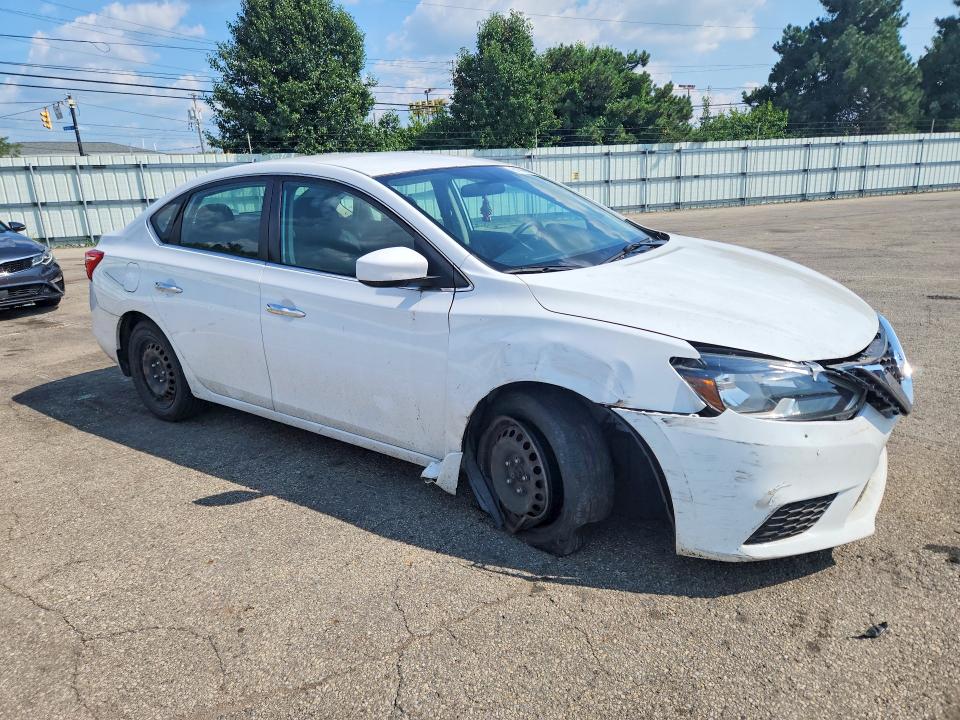 61716916 :رقم المزاد ، 3N1AB7AP5HY373350 vin ، 2017 Nissan Sentra مزاد بيع