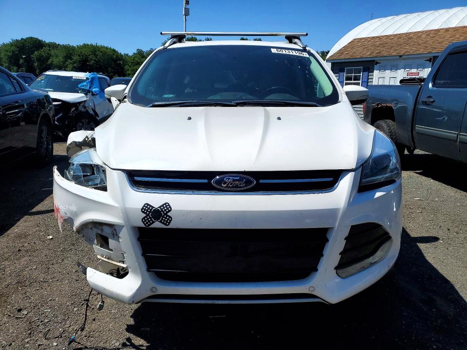 Продажа на аукционе авто 2016 Ford Escape, vin: 1FMCU9J91GUC49540, номер лота: 60131196