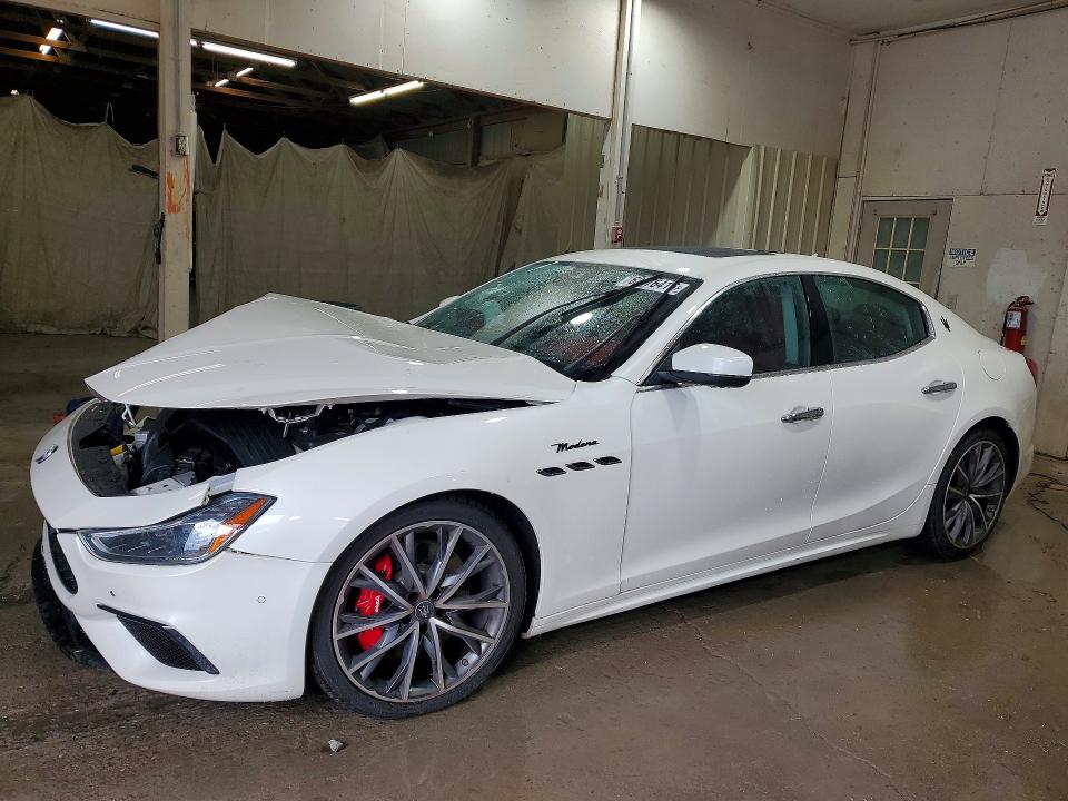 Продажа на аукционе авто 2022 Maserati Ghibli, vin: ZAM57YTM9NX399774, номер лота: 62676416