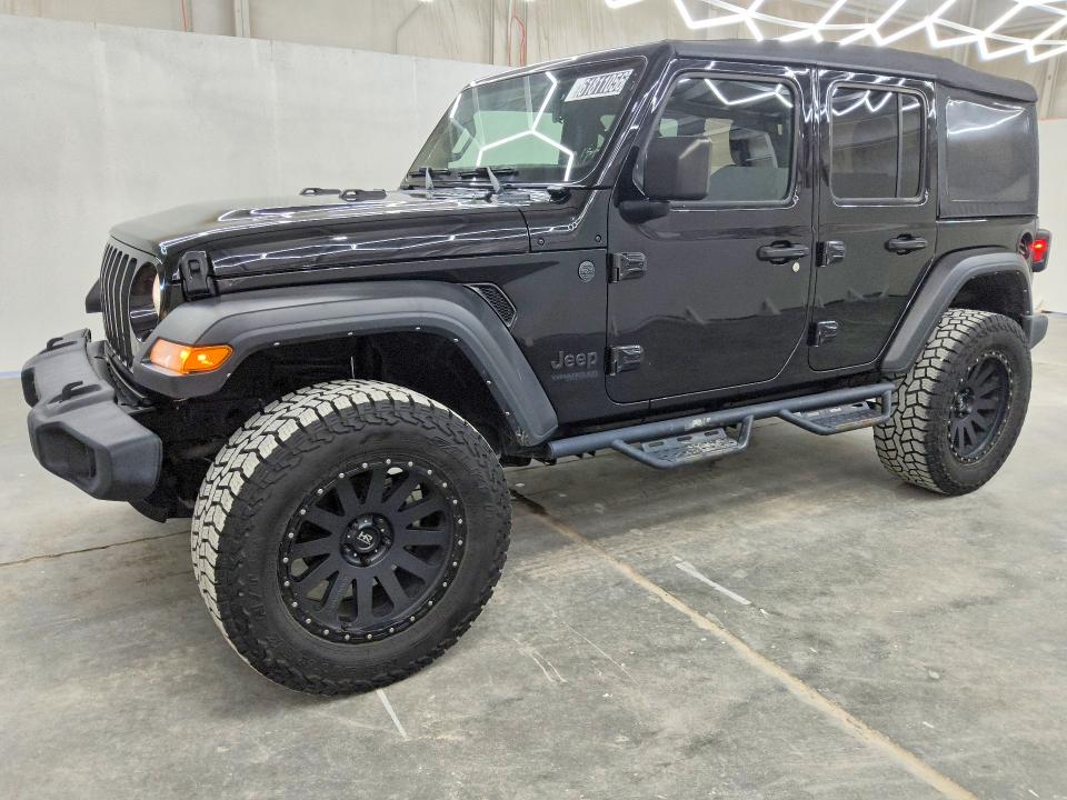 61811056 :رقم المزاد ، 1C4HJXDG2NW180358 vin ، 2022 Jeep Wrangler Unlimited مزاد بيع