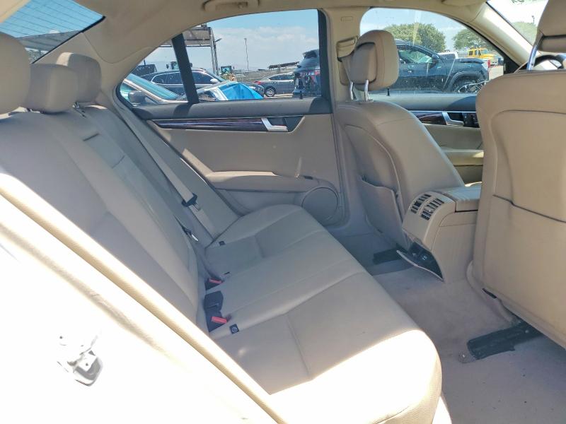 2013 Mercedes-benz C მანქანა იყიდება აუქციონზე, vin: WDDGF4HB4DA851587, აუქციონის ნომერი: 59916876