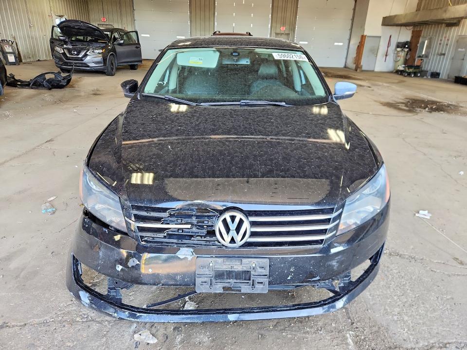 2012 Volkswagen Passat მანქანა იყიდება აუქციონზე, vin: 1VWBP7A37CC101252, აუქციონის ნომერი: 59602156