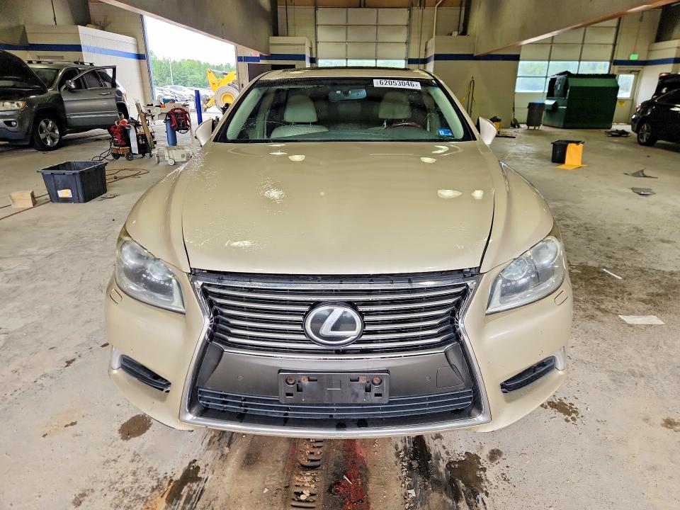 Продажа на аукционе авто 2013 Lexus Ls, vin: JTHCL5EFXD5019421, номер лота: 62053046