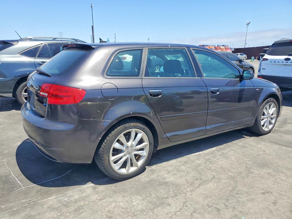 2012 Audi A3 მანქანა იყიდება აუქციონზე, vin: WAUBEAFM9CA167088, აუქციონის ნომერი: 60704366
