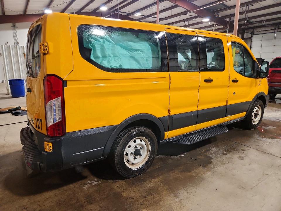 63206966 :رقم المزاد ، 1FMZK1ZM7HKA14891 vin ، 2017 Ford Transit مزاد بيع