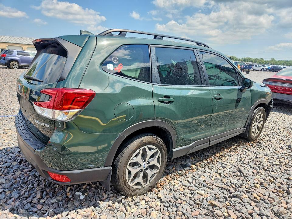 Продажа на аукционе авто 2023 Subaru Forester, vin: JF2SKADC0PH484214, номер лота: 62059696