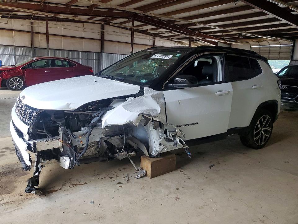 62288896 :رقم المزاد ، 3C4NJDCN8ST615984 vin ، 2025 Jeep Compass مزاد بيع