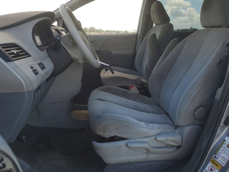 2011 Toyota Sienna მანქანა იყიდება აუქციონზე, vin: 5TDKK3DC3BS005086, აუქციონის ნომერი: 62539886