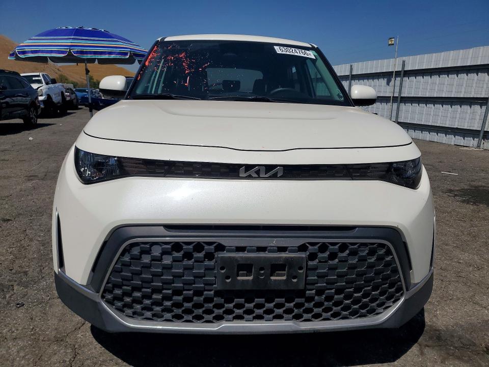 63024766 :رقم المزاد ، KNDJ23AU1P7888812 vin ، 2023 Kia Soul مزاد بيع