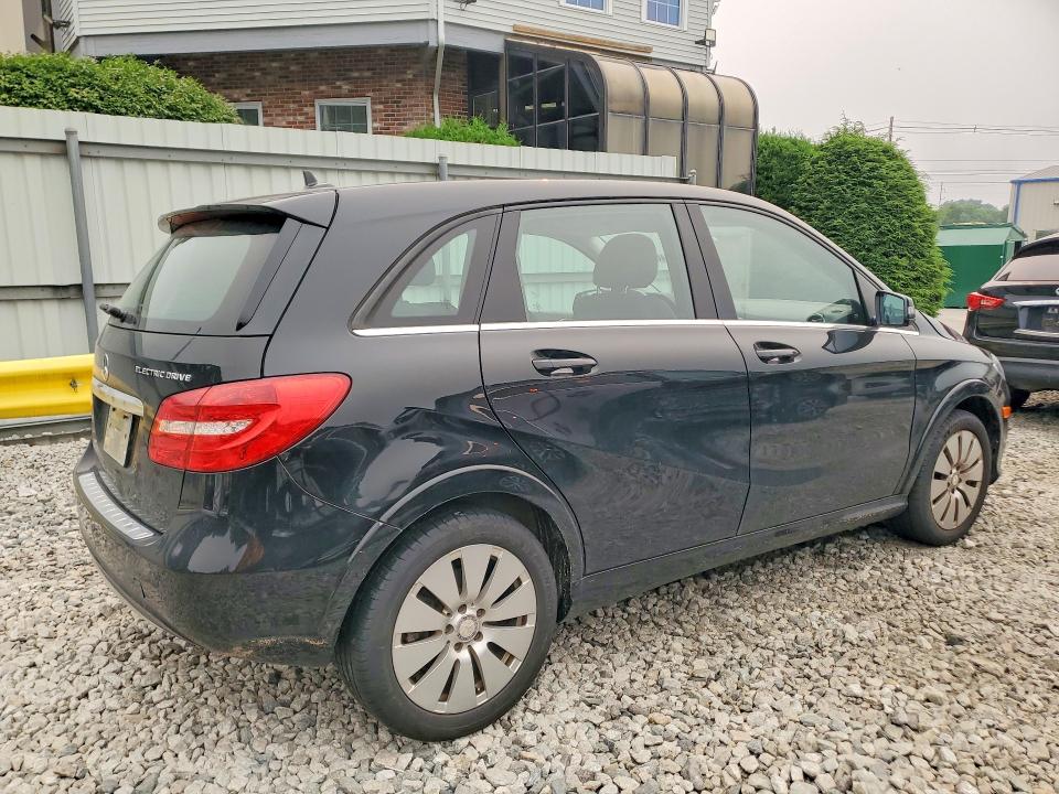 61242046 :رقم المزاد ، WDDVP9AB8EJ003984 vin ، 2014 Mercedes-benz B مزاد بيع
