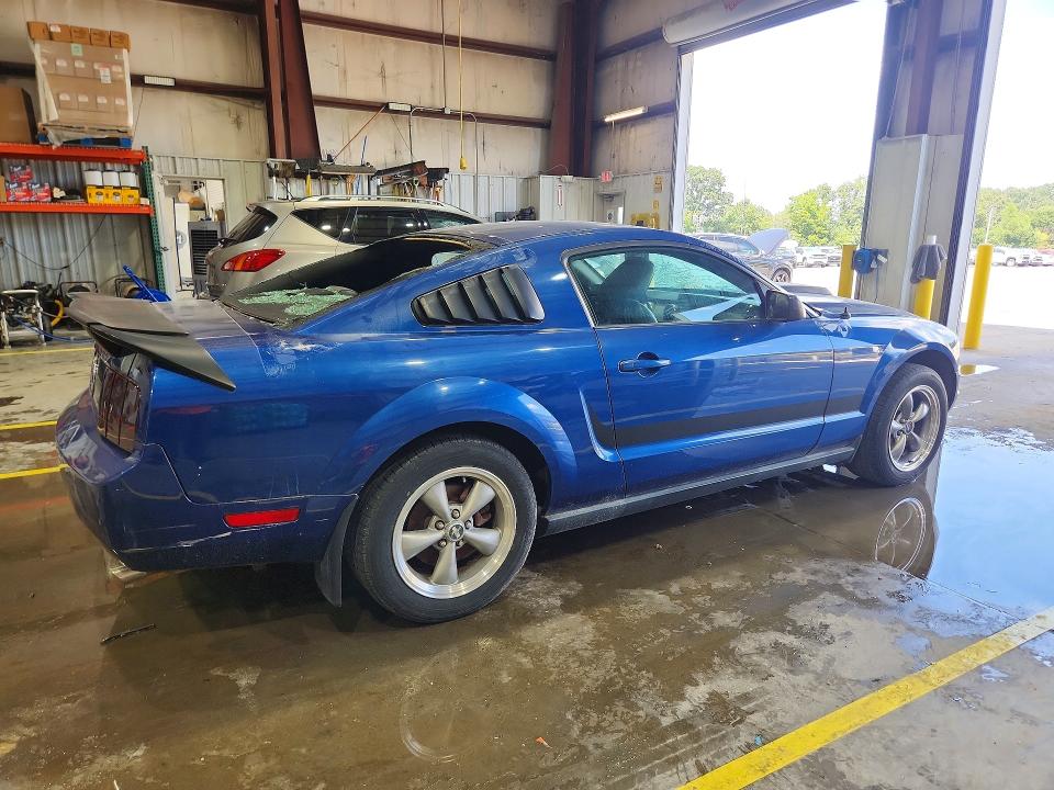 2007 Ford Mustang მანქანა იყიდება აუქციონზე, vin: 1ZVFT80N075248772, აუქციონის ნომერი: 62124226