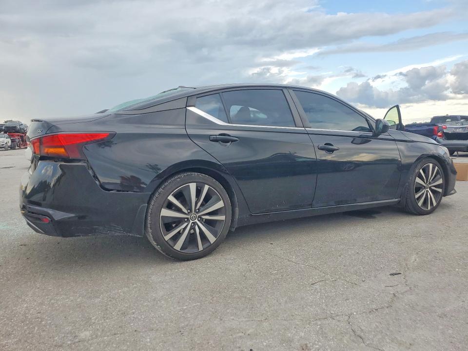 61151766 :رقم المزاد ، 1N4BL4CVXKC187480 vin ، 2019 Nissan Altima مزاد بيع