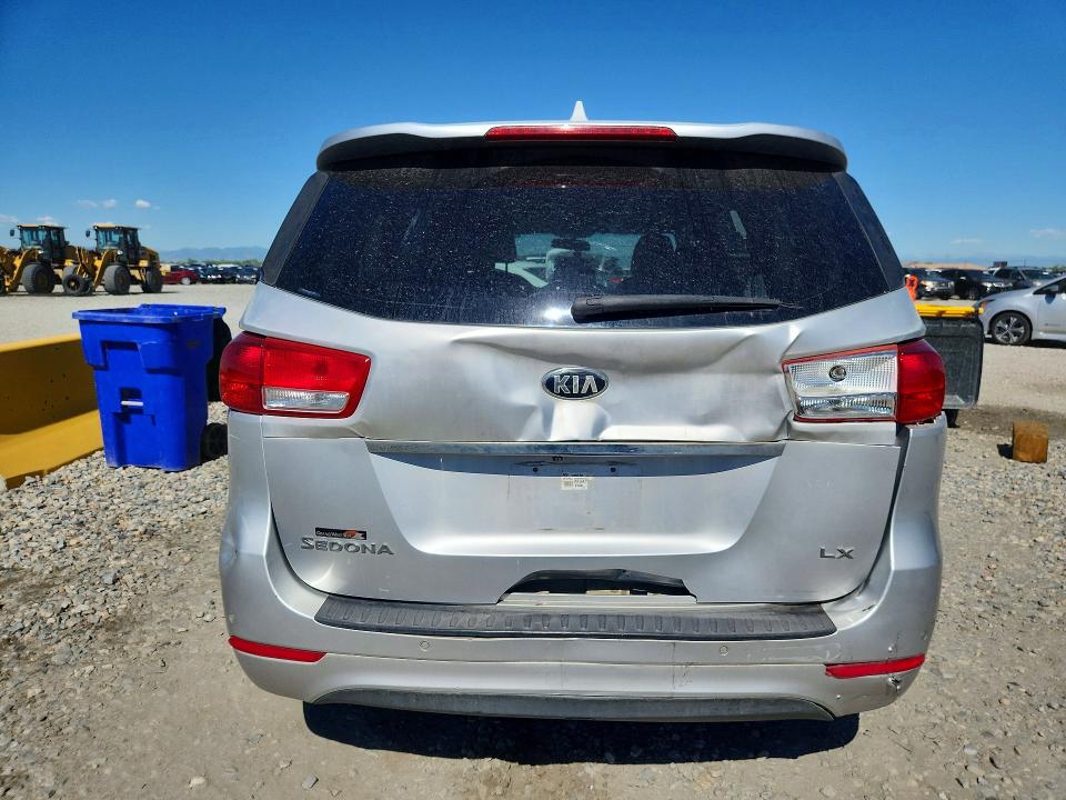 59865216 :رقم المزاد ، KNDMB5C12G6092961 vin ، 2016 Kia Sedona مزاد بيع