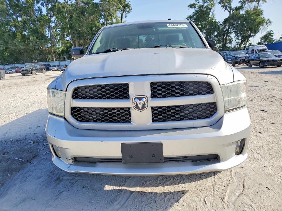 60432606 :رقم المزاد ، 3C6JR6AG0FG559603 vin ، 2015 Ram 1500 مزاد بيع