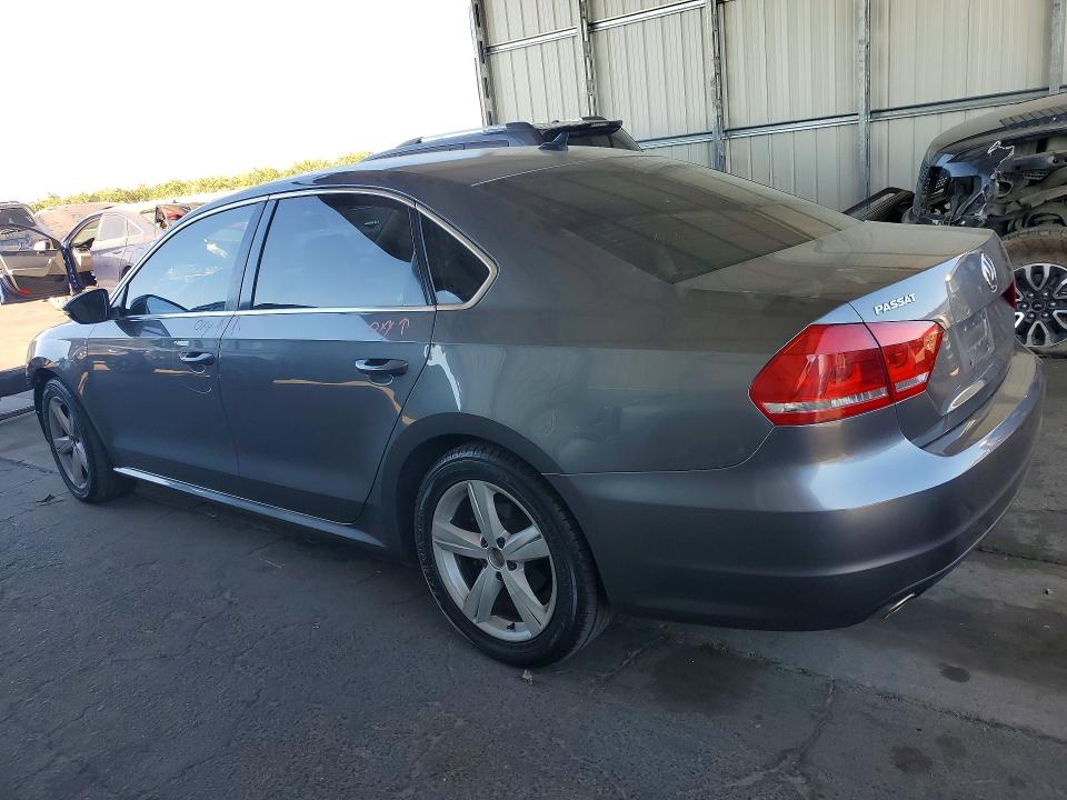 62301126 :رقم المزاد ، 1VWBP7A34CC105310 vin ، 2012 Volkswagen Passat مزاد بيع