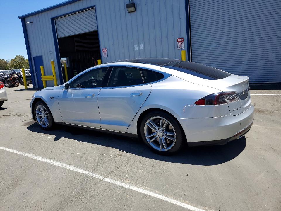 Продажа на аукционе авто 2013 Tesla Model S, vin: 5YJSA1CN3DFP13548, номер лота: 61147316