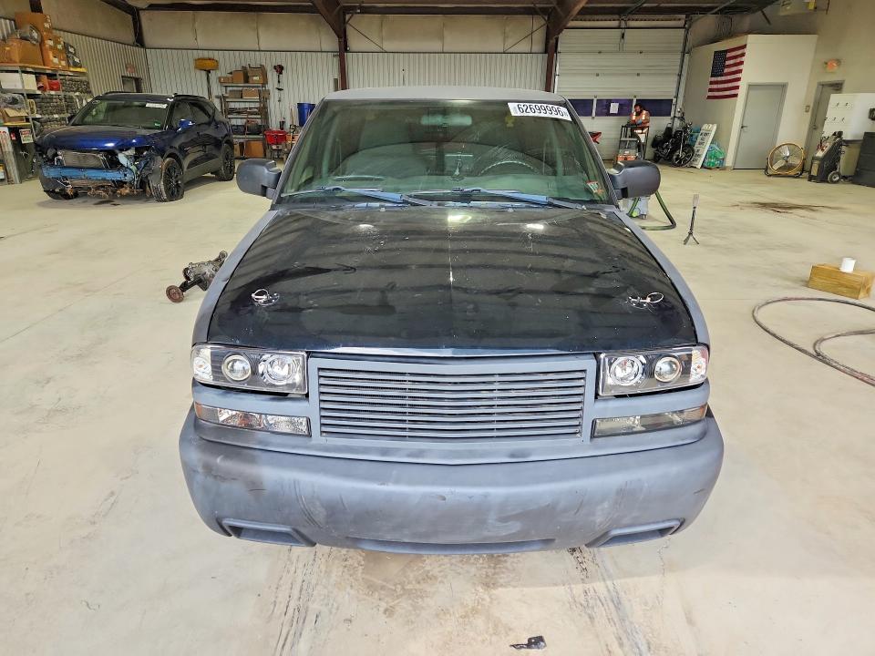 2004 Chevrolet Blazer მანქანა იყიდება აუქციონზე, vin: 1GNCT18X64K153897, აუქციონის ნომერი: 62699996