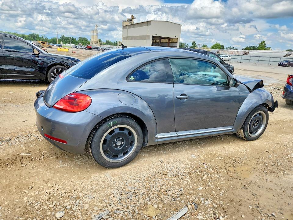 60605386 :رقم المزاد ، 3VWJX7AT0CM614255 vin ، 2012 Volkswagen Beetle مزاد بيع