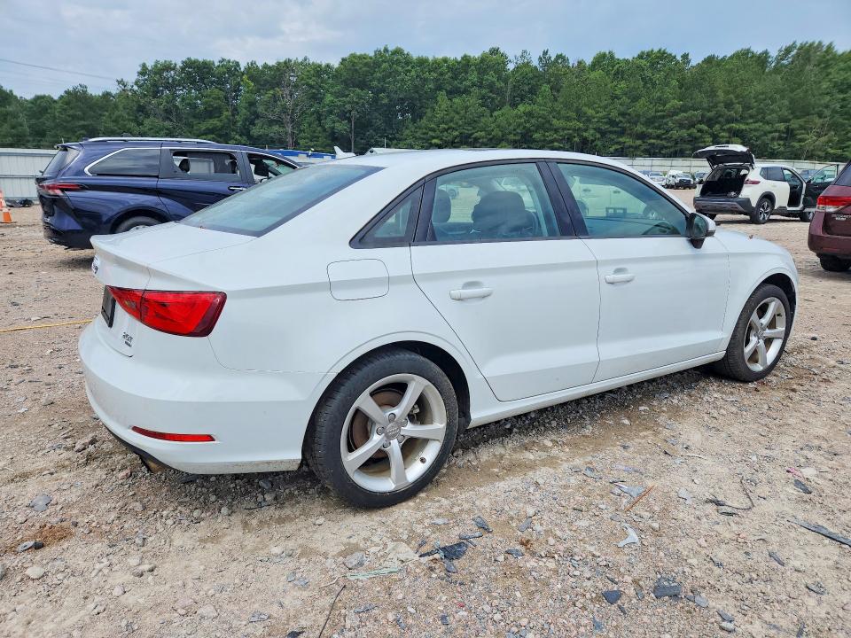 Продажа на аукционе авто 2015 Audi A3, vin: WAUBFGFF5F1003293, номер лота: 61490496