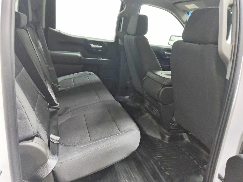57638546 :رقم المزاد ، 1GCPYAEKXLZ296040 vin ، 2020 Chevrolet Silverado مزاد بيع