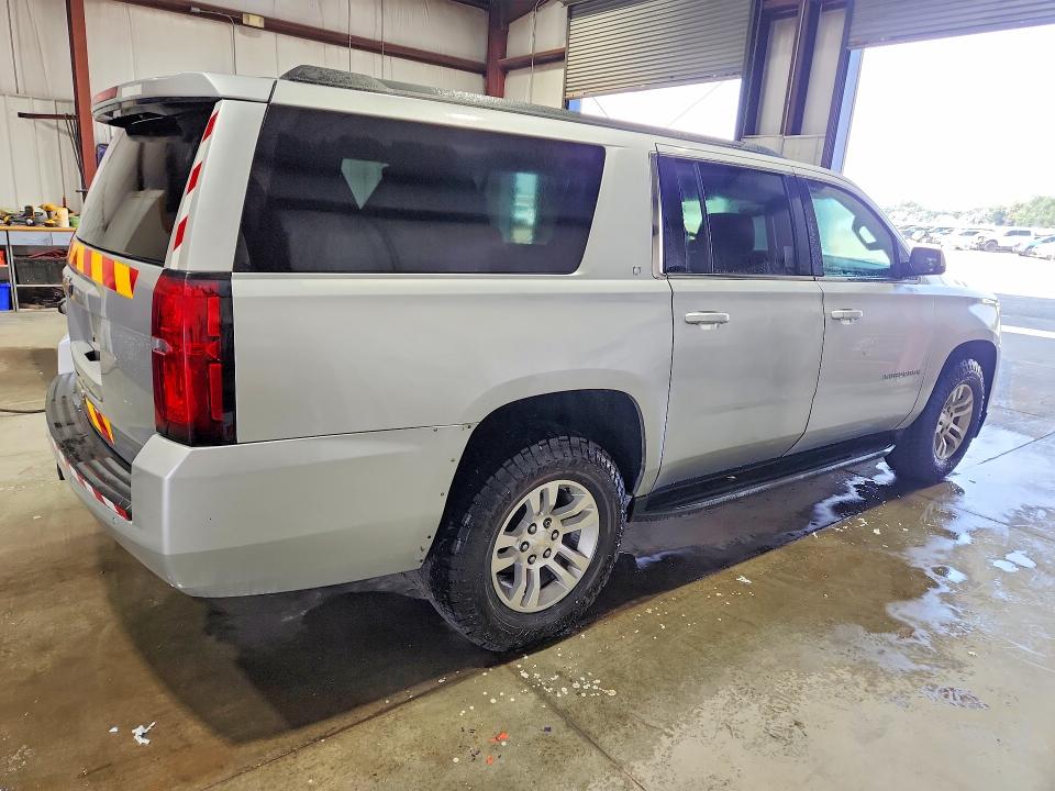 2020 Chevrolet Suburban მანქანა იყიდება აუქციონზე, vin: 1GNSKHKC0LR240889, აუქციონის ნომერი: 62939426