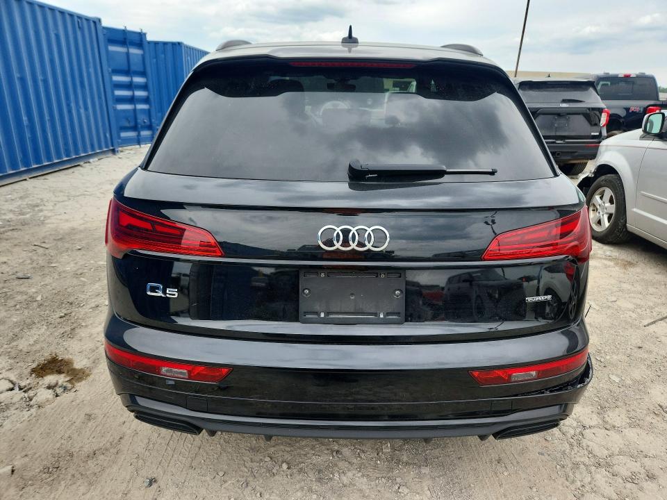 63342256 :رقم المزاد ، WA1EAAFY1N2010760 vin ، 2022 Audi Q5 مزاد بيع